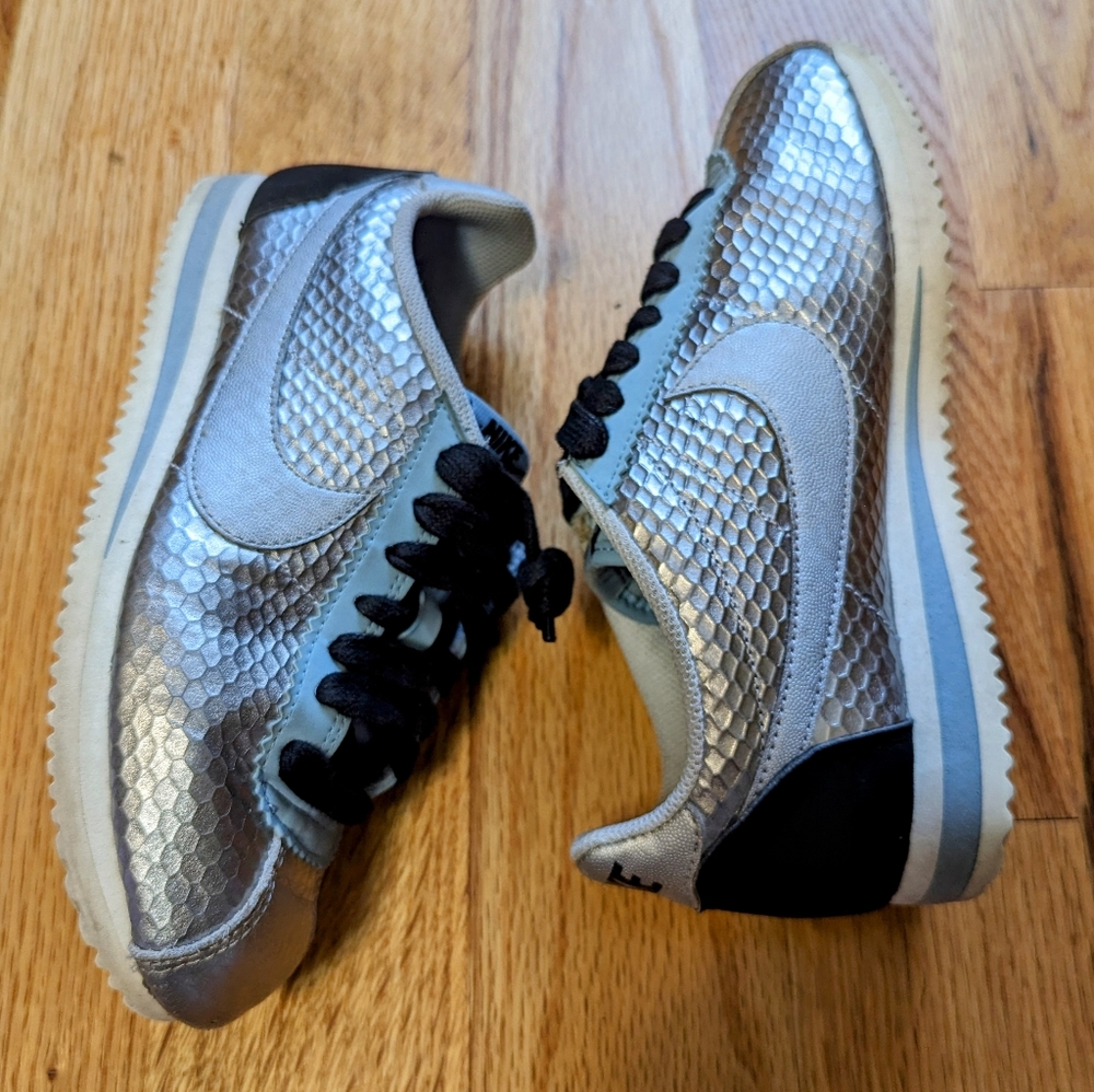 Nike Cortez Metallic Silver sneaker women's 6